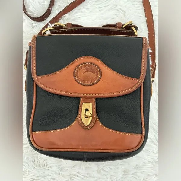 Dooney & Bourke Vintage Black Pebbled Leather Tan Trim Crossbody Bag‎ - Image 2