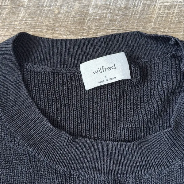 Aritzia Wilfred Black Sleeveless Knit Top Size Large - Image 2
