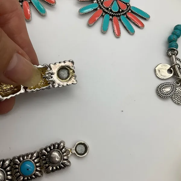 Earring And Bracelet Fashion Jewelry‎ Bundle - Image 3