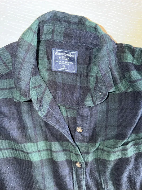 Abercrombie & Fitch Blackwatch Plaid Button-Down Shirt - Green & Black size XS - Image 2