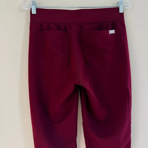 FIGS Zamora Jogger Scrub Pants Womens XS Burgundy‎ Maroon - Image 4