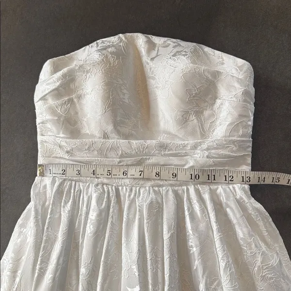 Women’s White Floral Strapless Prom Formal Dress Zip & Corset Back Size 2/4 NWOT - Image 10