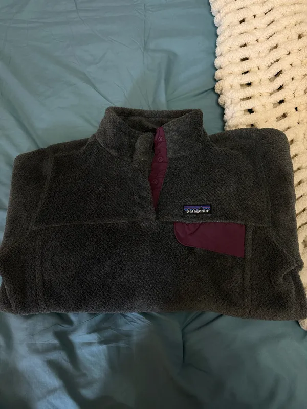 Women’s Patagonia Pullover - Image 2