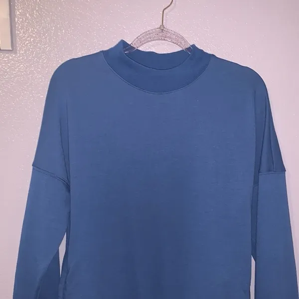 Women’s M Casual Long Sleeve Sweatshirt Crewneck Relaxed Fit Pullover Pockets - Image 2