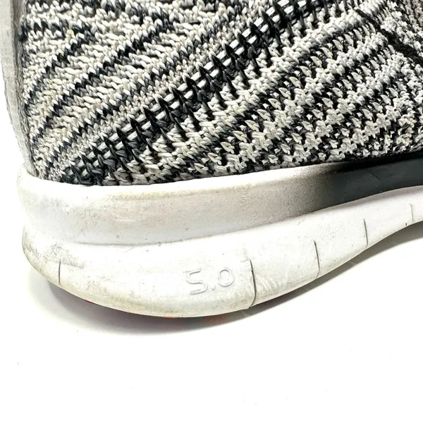 Nike‎ Size 6.5 Sneakers White Black Free TR Flyknit Running Exercise Jogging - Image 4