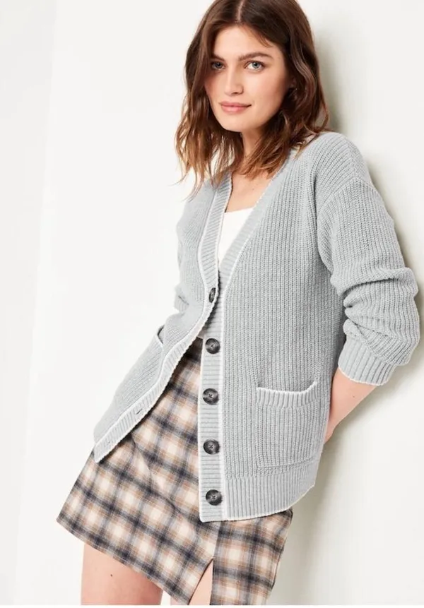 Old Navy Relaxed Cardigan Sweater, Size Medium, Crème De La Crème - Image 4
