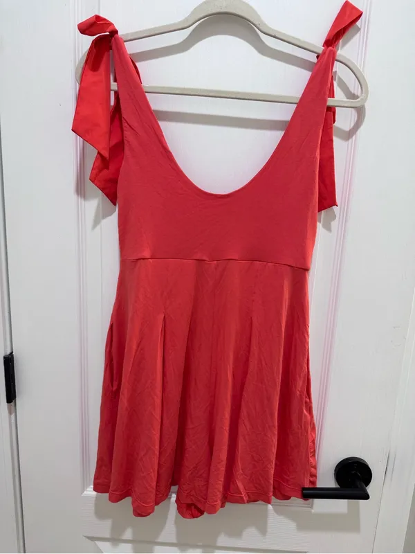Blogilates Sweetheart Romper Spicy Orange- size Small - Image 4