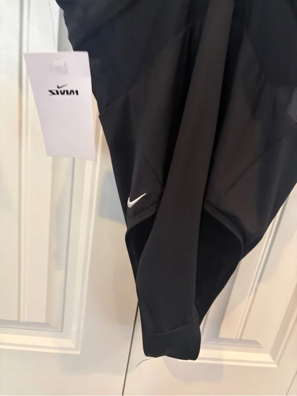 Nike black one piece swimsuit size large - Image 5