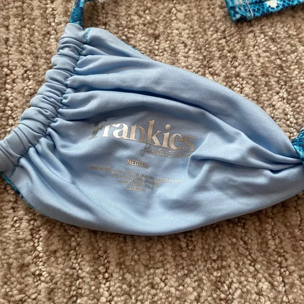 Frankie's Bikinis Blue Patterned Bikini Top - Image 3