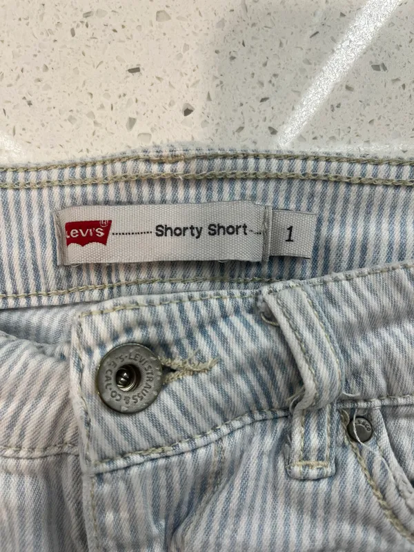 Levi's Shorty Short Denim - Image 3