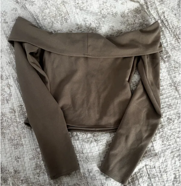 Abercrombie Off-The-Shoulder Top Gray XS - Image 6