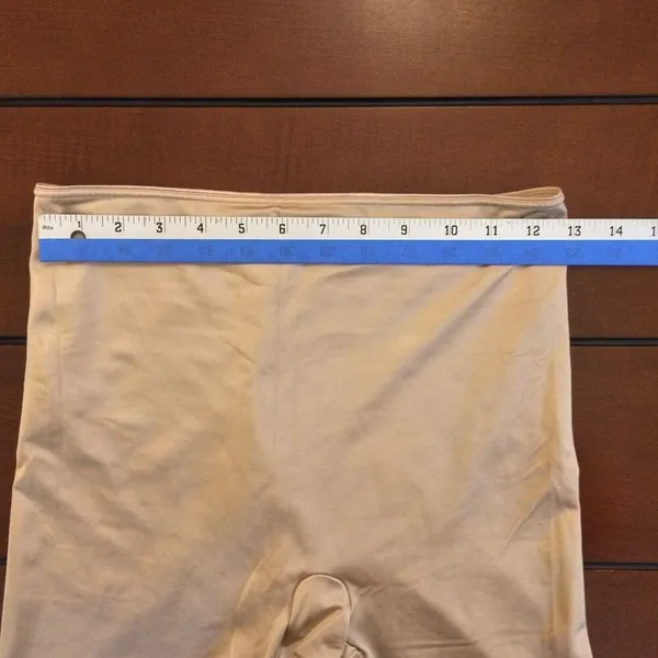 Spanx shapewear 2 pieces nude-colored camisole and matching mid-thigh shaper sho - Image 11