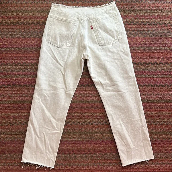 New White Levis Ripped Off Waist Low Rise Jeans - Image 4