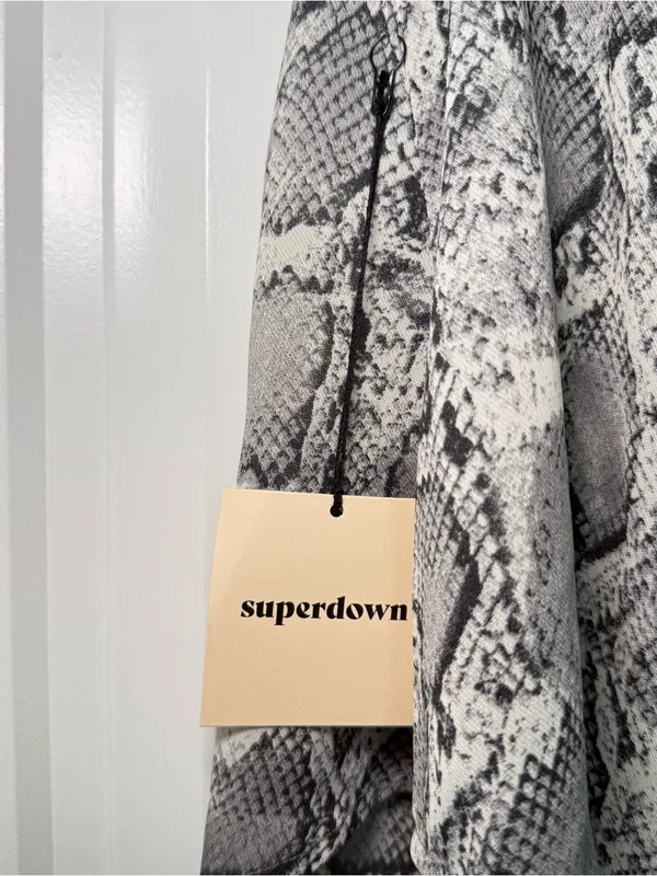 Superdown Women’s Small Gray Snake Print Draped Jumpsuit Romper Asymmetrical Y2K - Image 8