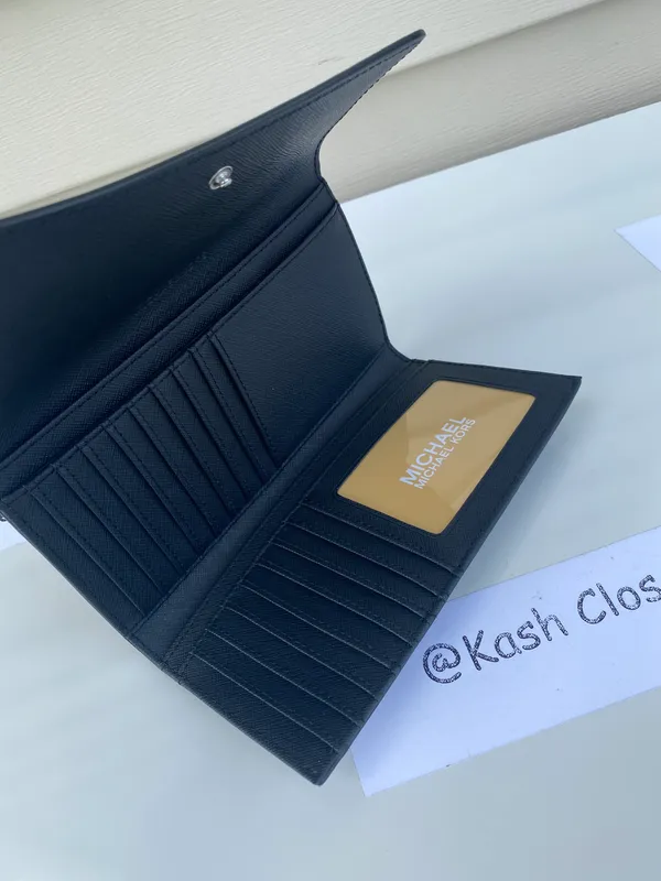 Michael Kors Large trifold wallet - Black - Image 4