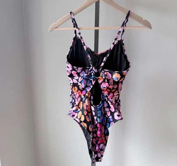 NWT Cupshe Multicolored Leopard Print O-Ring One Piece Swimsuit Sz M - Image 5