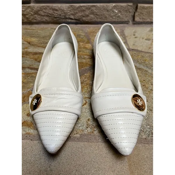 Tory Burch pointed-toe Stiched Gold Tone Logo flats white leather size 8 - Image 14