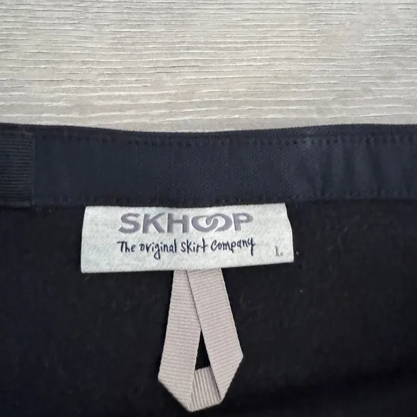 SKHOOP Karolin Short Insulated Skirt Burgundy Quilted Primaloft Mini Large - Image 4