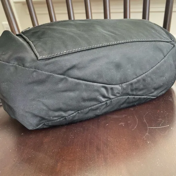 Marc Jacobs Preppy Nylon Messenger Bag Black Gold $200 - Image 14