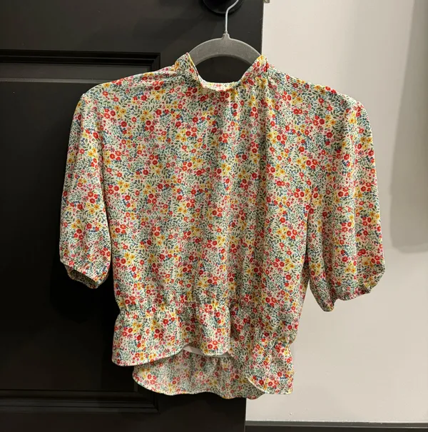 BB Dakota Floral Top - Image 4