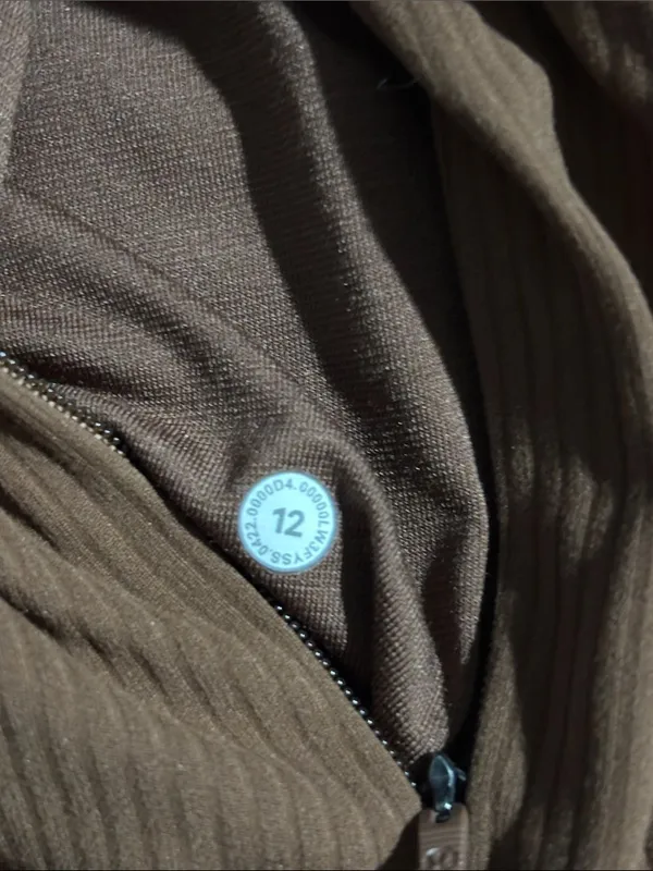 Lululemon Ribbed Nulu Cropped Define Jacket Lightweight Soft Roasted Brown Sz 12 - Image 5