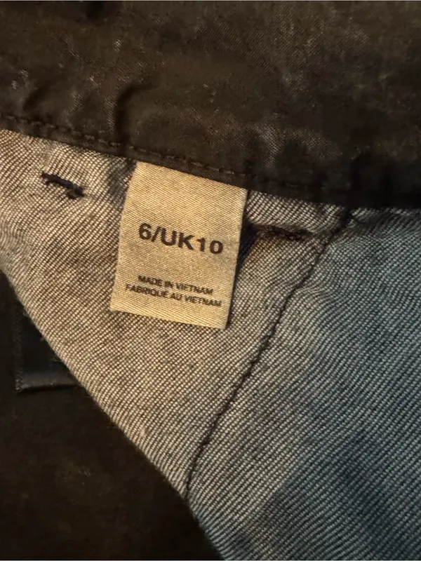 BDG urban outfitters black wide leg cargo jeans sz 6 - Image 7