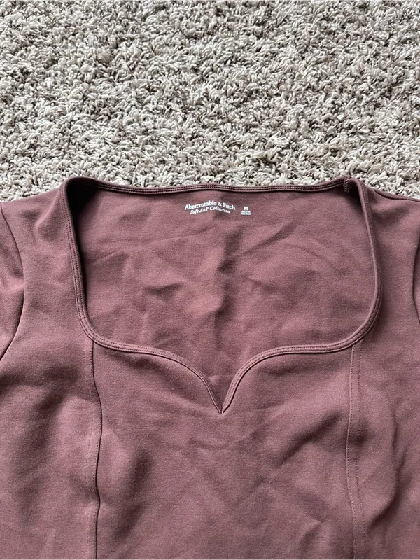 Abercrombie Long Sleeve Sweetheart Bodysuit - Image 3