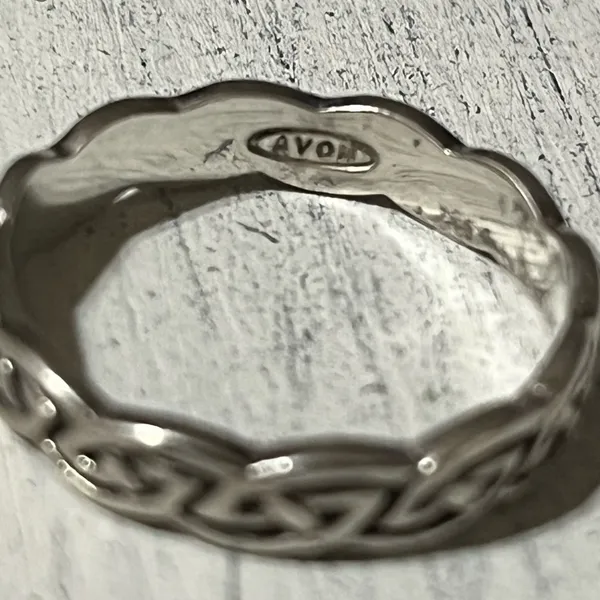 Avon Filigree style sterling silver ring. Size 7 - Image 4