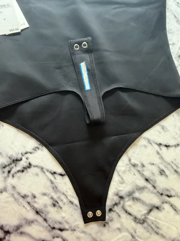 Good American Scuba Scoop Neck Long Sleeve Bodysuit Black Size M. - Image 8