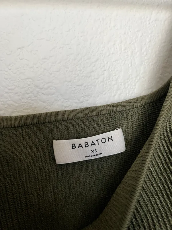 Aritzia Babaton Sculpt Knit Square neck Cropped Tank Top - Image 2