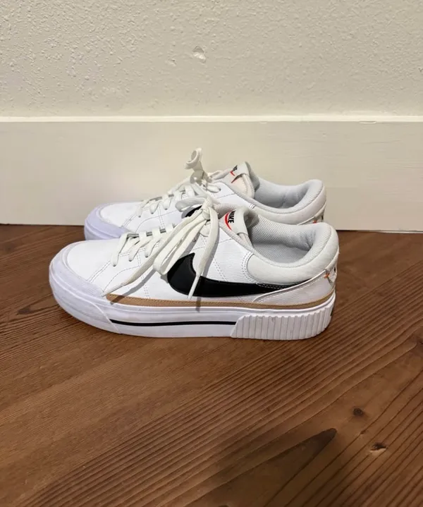 Nike Women’s Shoes White Size 9 - Image 3
