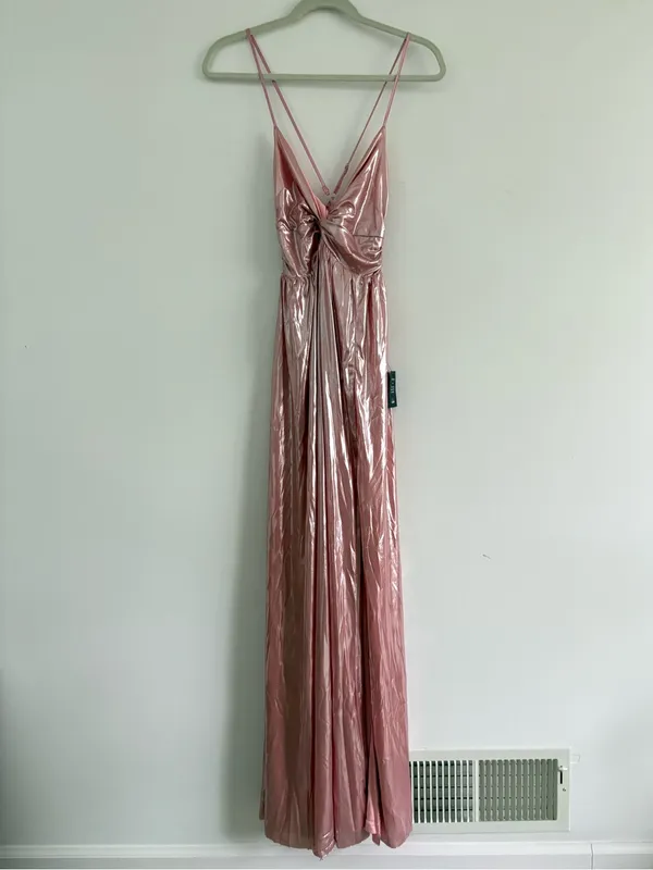 NWT Lulu’s Fabulous Finesse Light Pink Metallic Twist Front Maxi Dress Size XXS - Image 4
