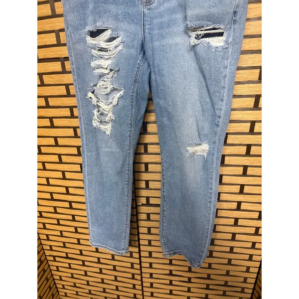 American Eagle Mom‎ Jeans Size 8 - Image 4