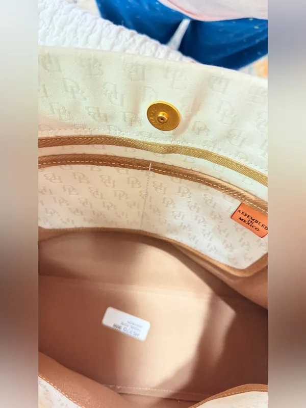 Dooney & Bourke NWOT Canvas Tote Bag with Tan Leather Handles Classic DB Tote - Image 8