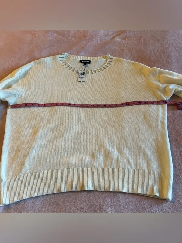 Express white long sleeve crew neck sweater rhinestone embellishments size L - Image 13