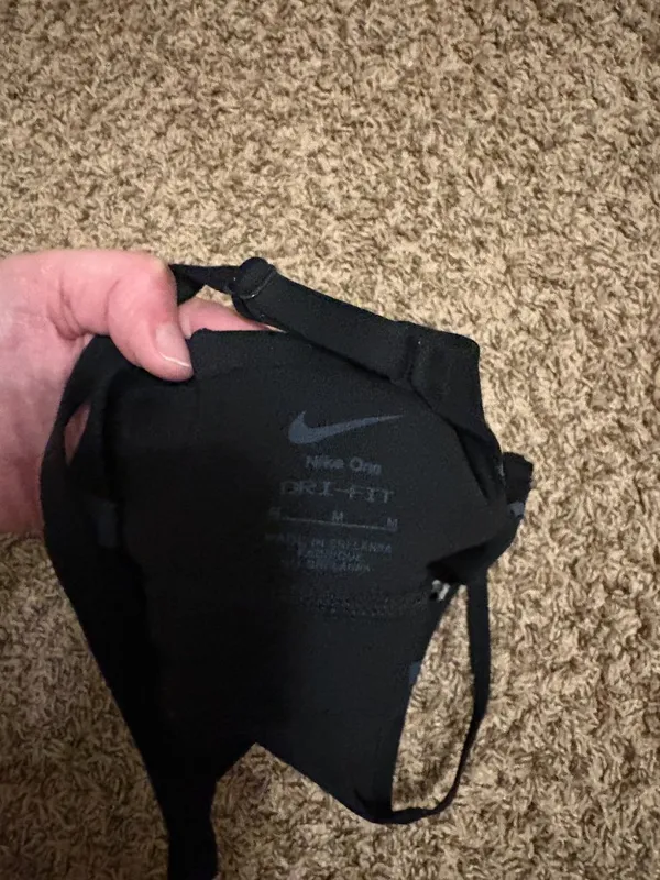 Nike Sports Bra Black Size Medium No Pads Pullover Neutral Adjustable Straps - Image 3