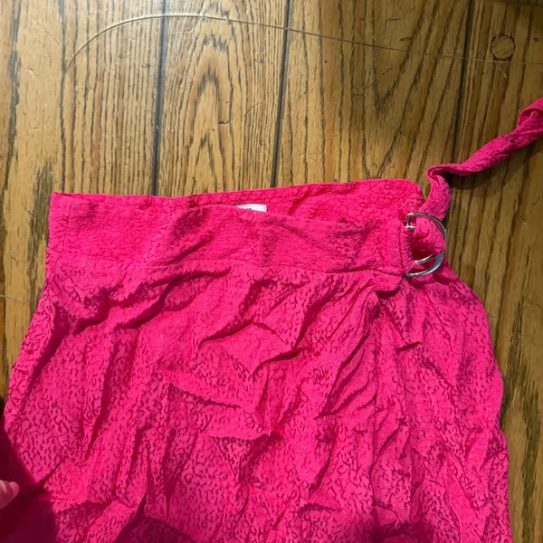Nine West Faux Wrap Midi Skirt Size L Hot Pink Textured Leopard Jacquard O-Ring - Image 3