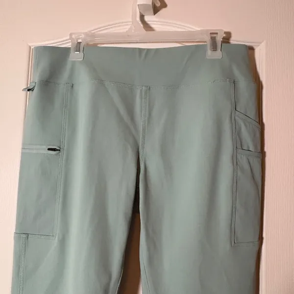 WOMEN'S CARHARTT NWT, Sz Large, Sold Out Color FORCE LIGHTWEIGHT LEGGINGS - Image 3
