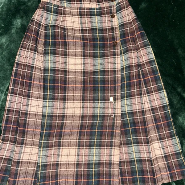 Vintage Classic Of Boston Women’s Brown Plaid Kilt Wrap Midi Skirt Sz 11 - Image 2