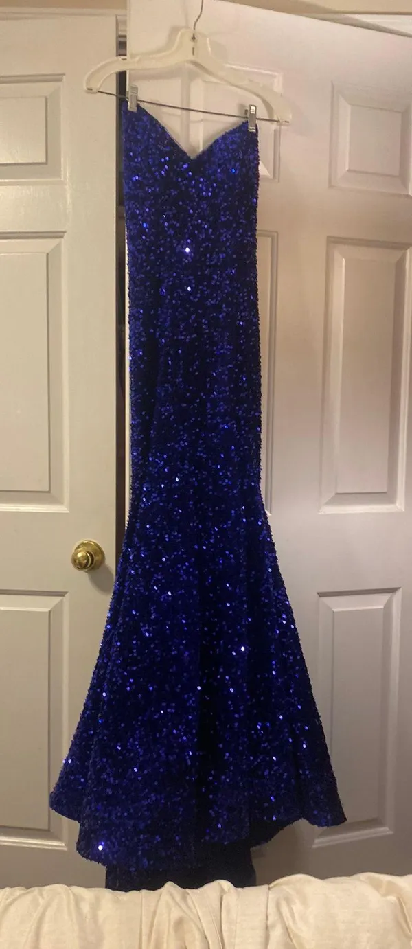 Amelia Couture Prom Dress - Image 5