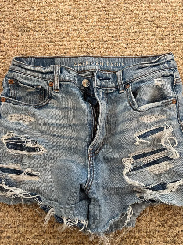 Women’s American Eagle Mom Shorts - Image 2