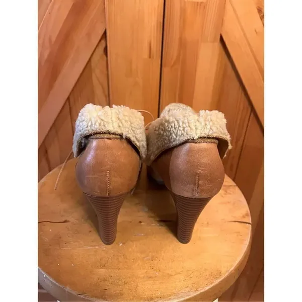 Ruff Hewn Willow Women Size 9.5 M Booties Brown/Tan Sherpa cuff 3.5" Stacked He - Image 4