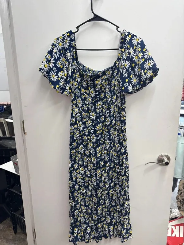 Trixxi Women’s boutique style dress size medium - Image 7