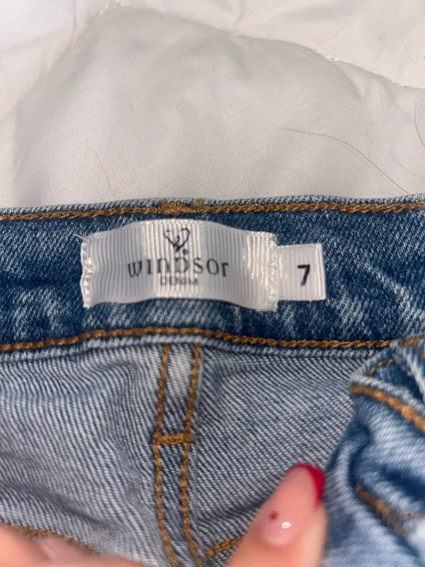 Windsor Jeans Distressed High-Rise - Image 3