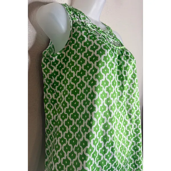 Banana Republic Women XS Tank Top Green White Geometric Lattice Cutout Neck‎ - Image 7