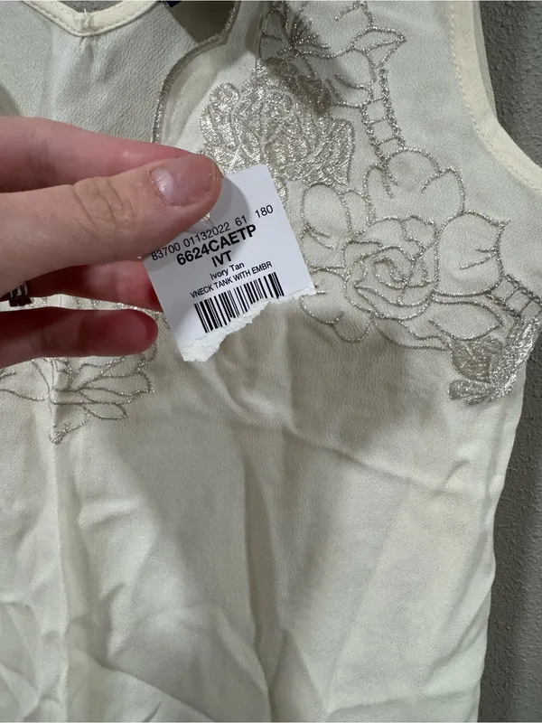 Buckle NWT Daytrip Embroidered Floral Tank - Image 4