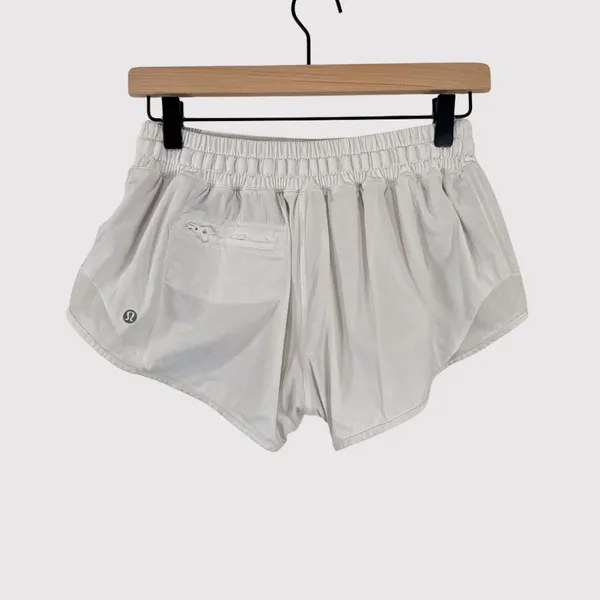 Lululemon Womens Shorts White Hotty Hot Athletic Lined Low Rise Stretch Size 6 - Image 4