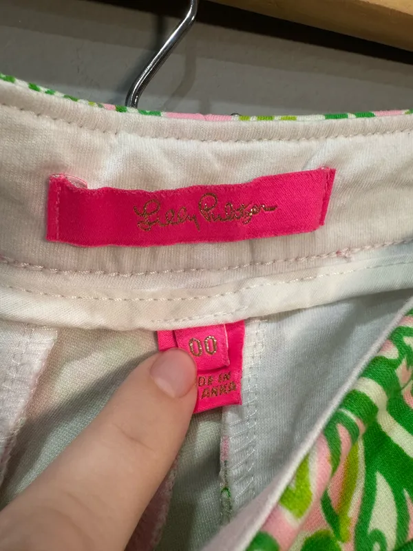 Pink/Green Lilly Pulitzer Scalloped Hem Shorts Size 00 Like New - Image 5