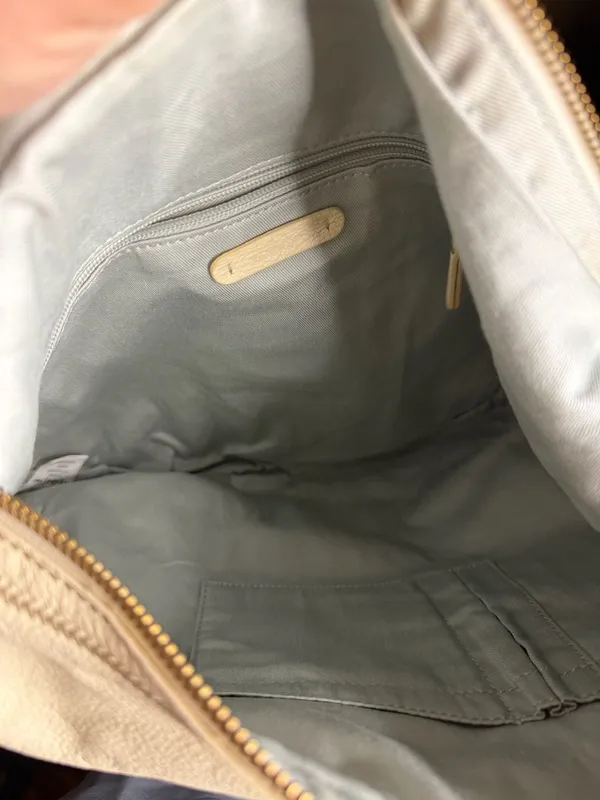 Kipling Luxury Collection White Pebbled Leather Hobo Shoulder Bag w/ Stitching - Image 5