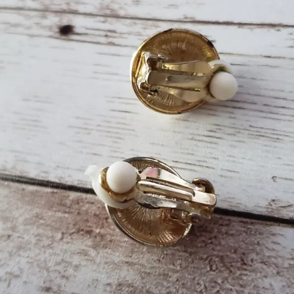 Vintage Clip On Earrings - White Domed Circle with Gold Tone Halo - Image 3